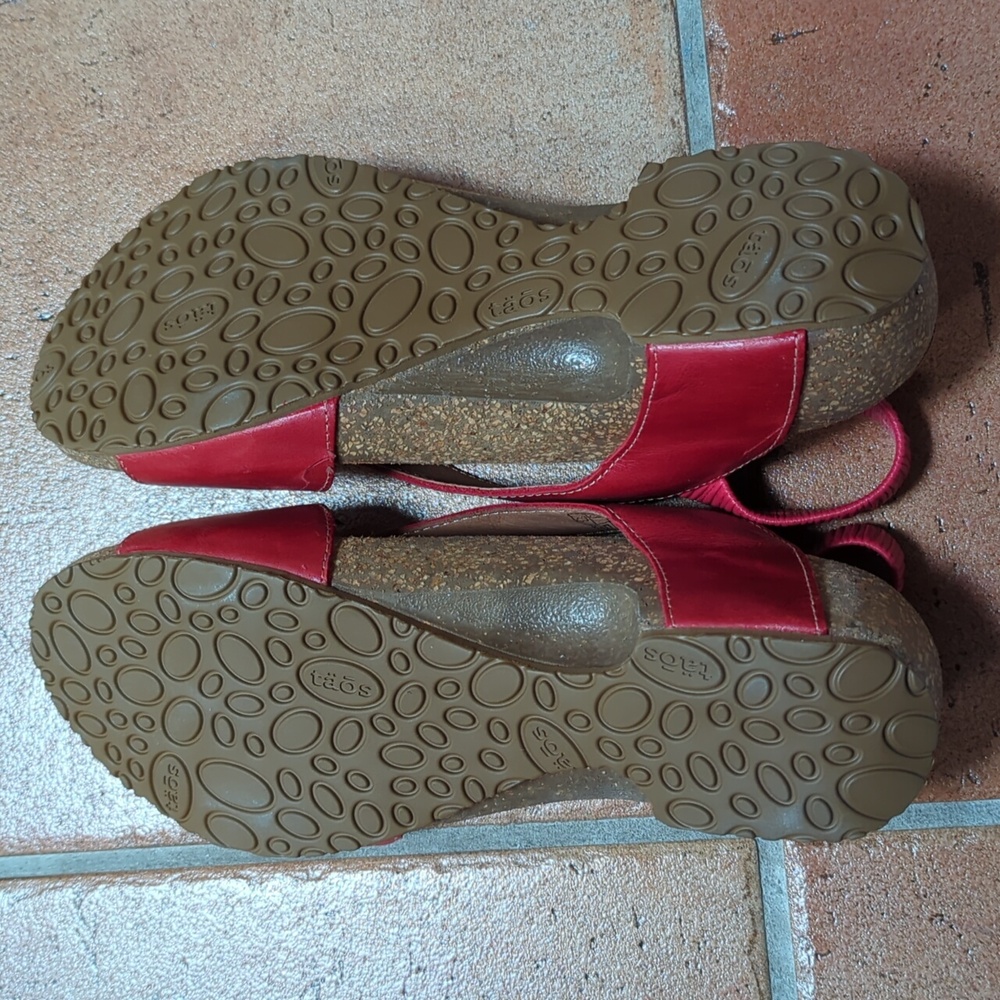 Taos Footwear Women's Bold Red Sandals - Picture 4 of 7